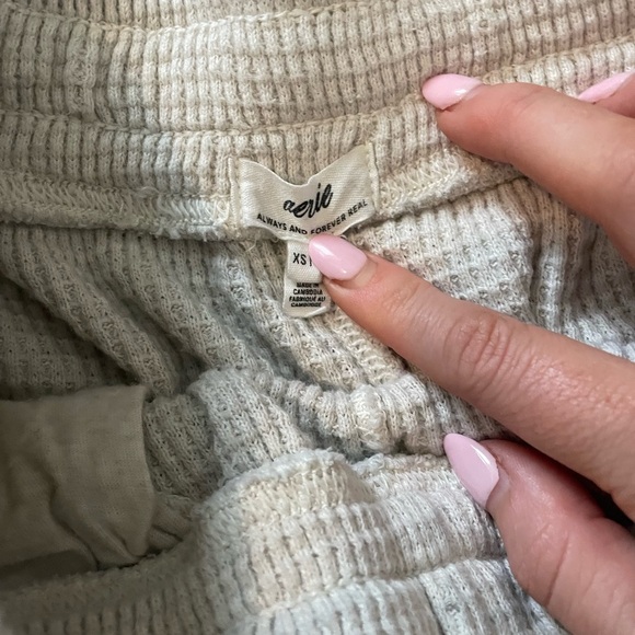 Aerie cream cotton pajama shorts with elastic band - Picture 2 of 3